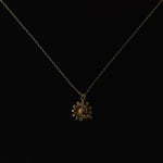 Marguerite necklace