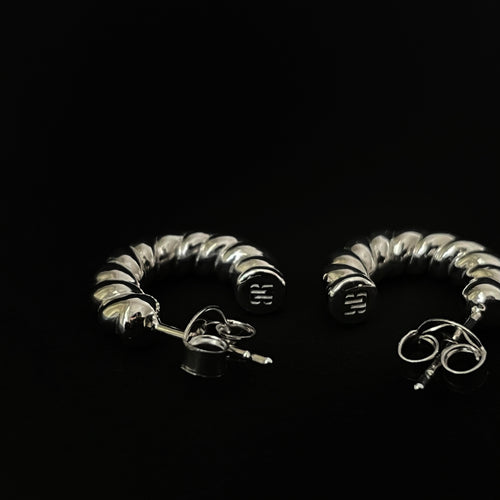 Twist pierce (silver)